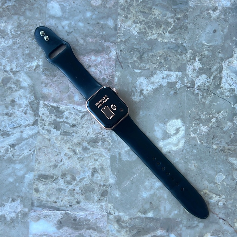 Apple Watch SE Rose Gold